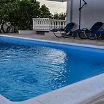 Maria *